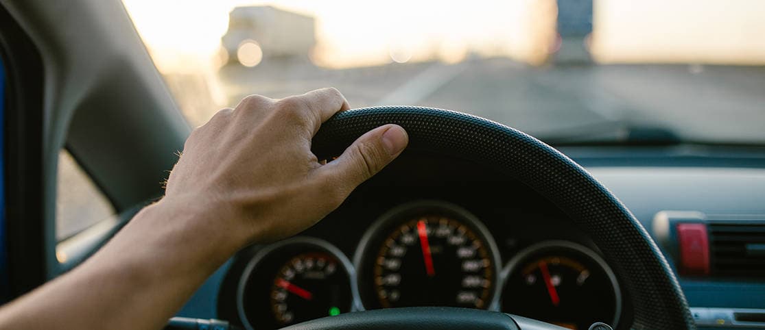Driving With One Hand Might Feel Cool, But Is It?